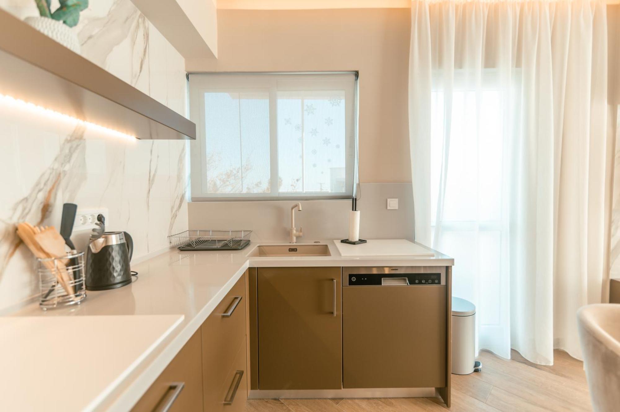 Brand New Elegant Suite Platáni Kültér fotó